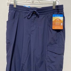 Columbia Omni shade pull on pants with elastic waist